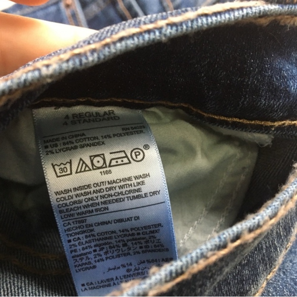 NWT Old Navy Women's Curvy Skinny Darci Mid-Rise Blue Jeans, Size 4 Regular - Picture 10 of 11